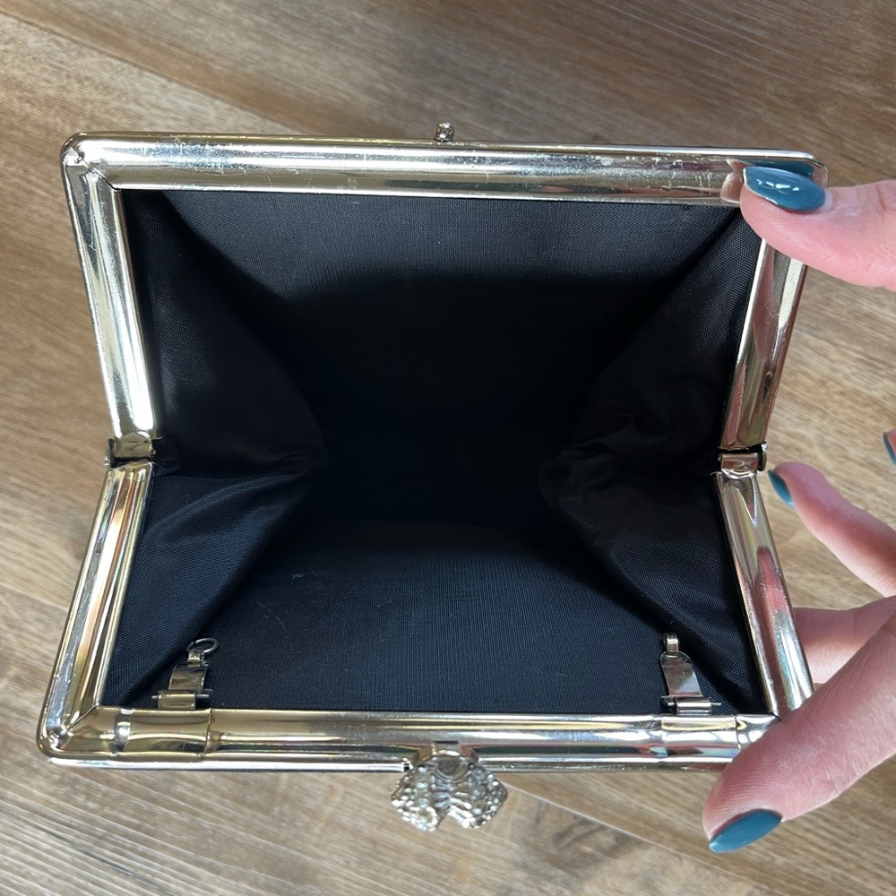 Vintage Clutch - Picture 5 of 6